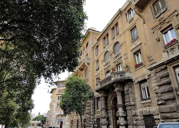 Elegant 270 Mq In Coppede-